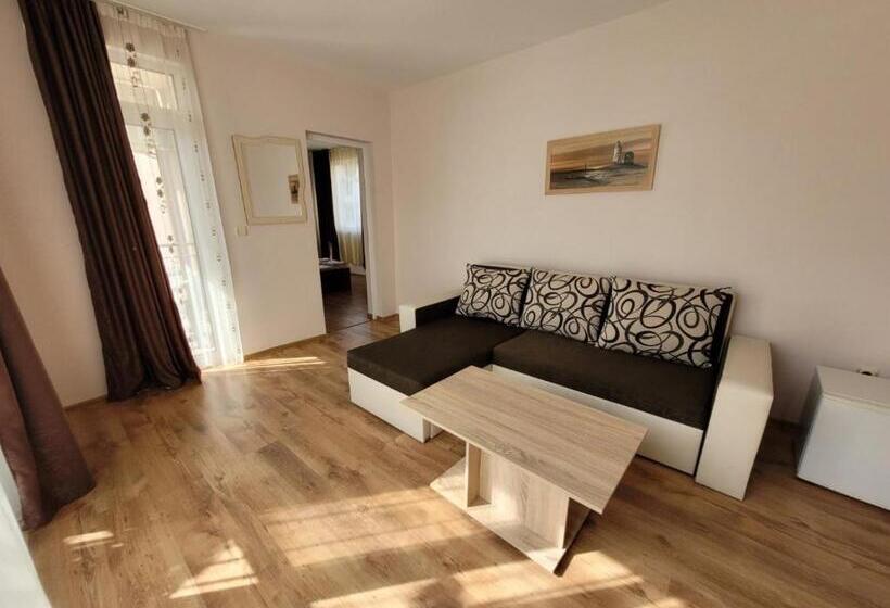 Апартаменты 1 Спальня, Guesthouse Iceberg