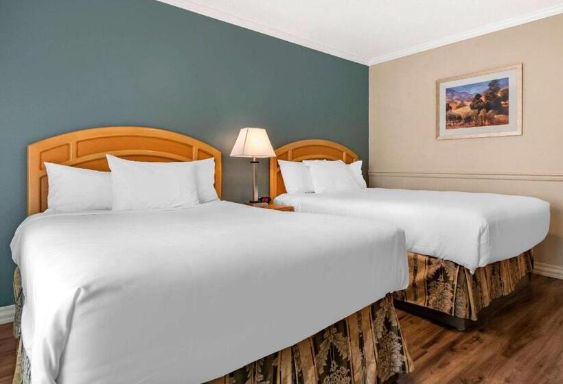 اتاق استاندارد با 2 تخت دوبل, Econo Lodge Inn & Suites