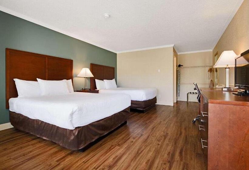 اتاق استاندارد, Econo Lodge Inn & Suites