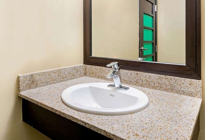 Номер Deluxe, La Quinta By Wyndham Oshawa
