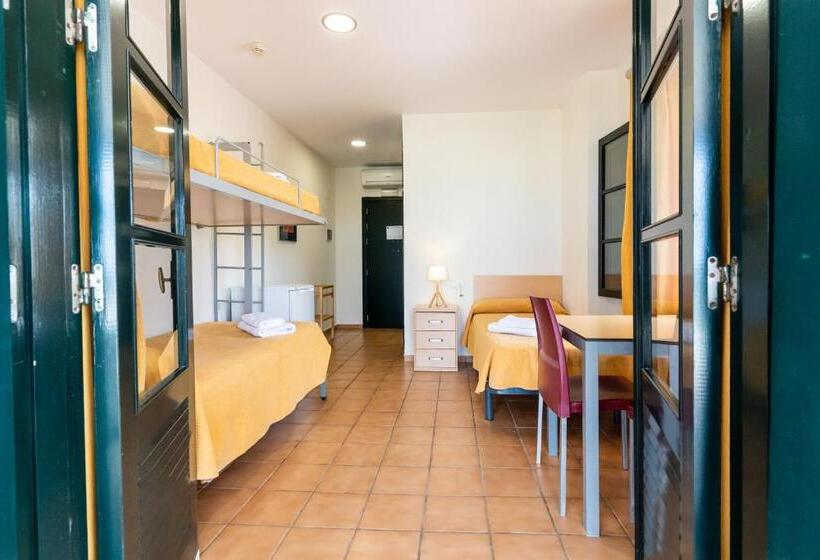 标准三人间, Albergue Inturjoven Punta Umbría