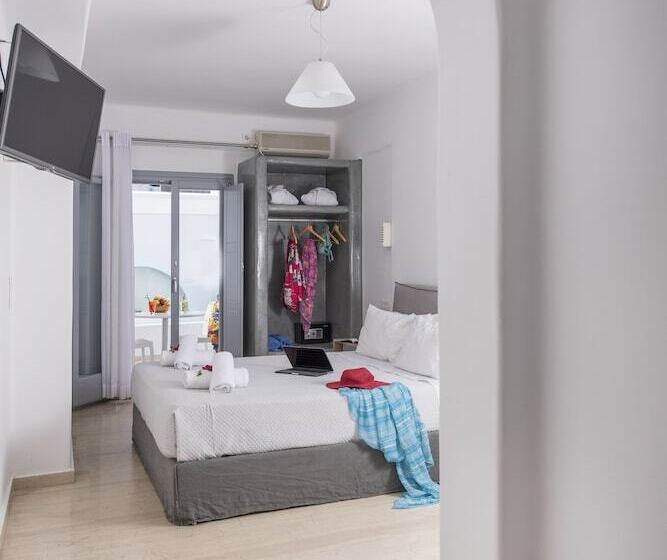 Люкс Повышенной Комфортности, Blue Waves Suites & Apartments