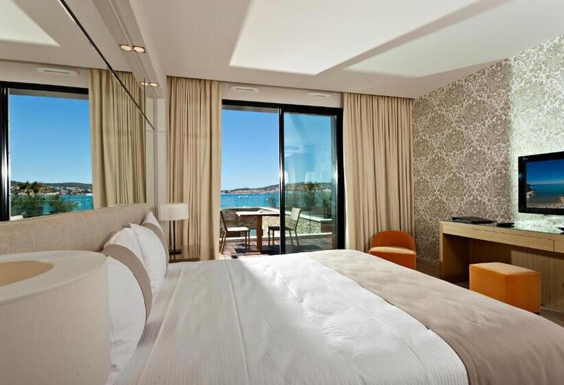 Номер Superior Вид на Море, Hostellerie La Farandole