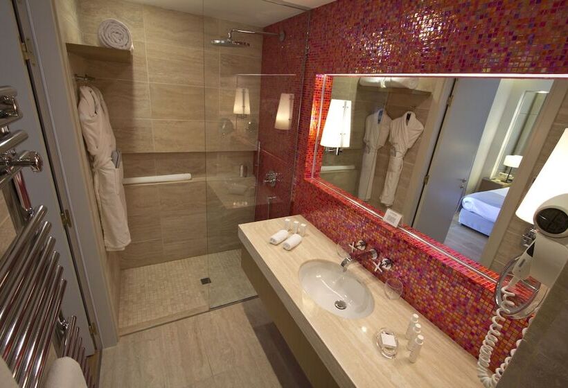 Номер Стандарт, Hostellerie La Farandole