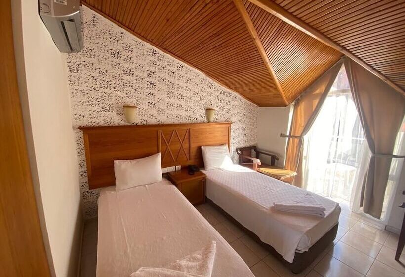 Quarto Estandar, Mr. Crane