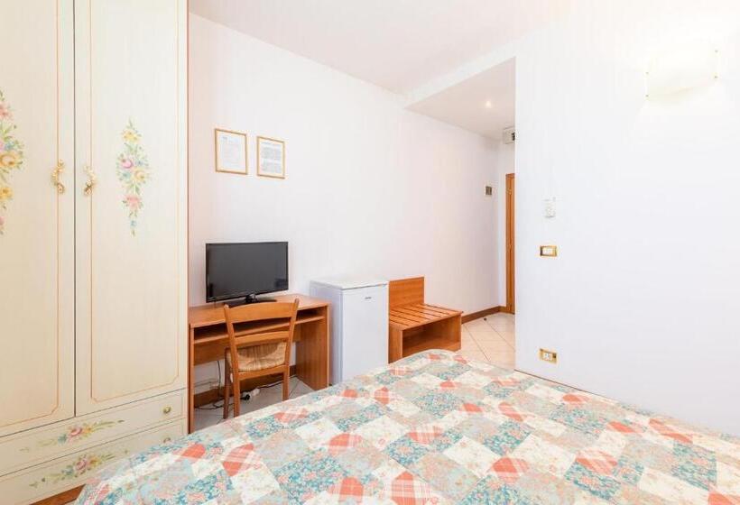 带共用浴室的标准房间, Nuova Aurora Venice