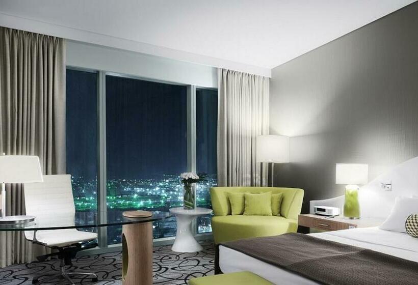 Номер Deluxe Кровать Кинг с Видом, Sofitel Dubai Downtown