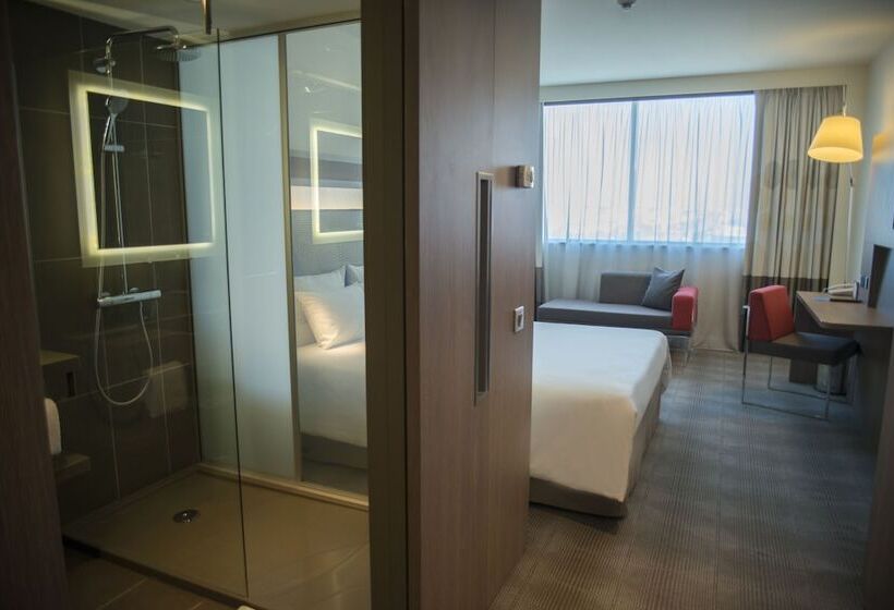Номер Superior, Novotel Sofia