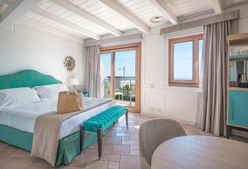 اتاق سوپریور با چشم‌انداز جانبی دریا, Golfo Dei Poeti Relais & Spa