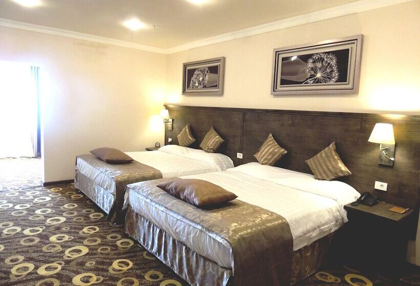 주니어 스위트, Imperial Palace Hotel Yerevan