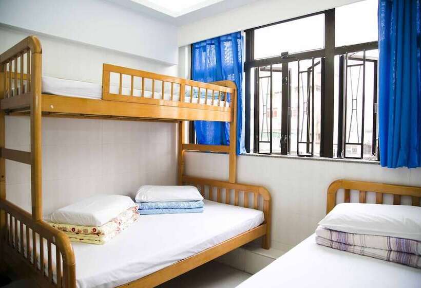 اتاق خانوادگی, Ah Shan Hostel