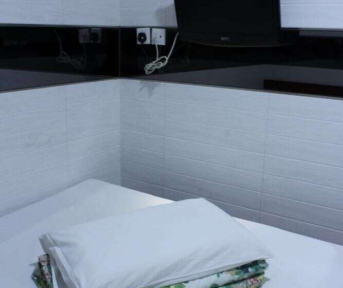 اتاق استاندارد یک نفره, Ah Shan Hostel