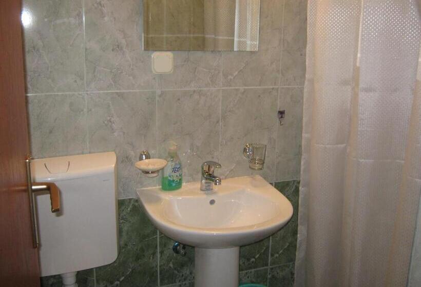 استودیوی استاندارد, Villa Ohrid Anastasia