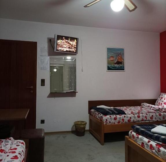 اتاق استاندارد چهارنفره با سرویس بهداشتی مشترک, Villa Ohrid Anastasia