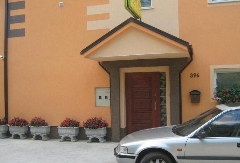 تختخواب در اتاق مشترک, Villa Ohrid Anastasia