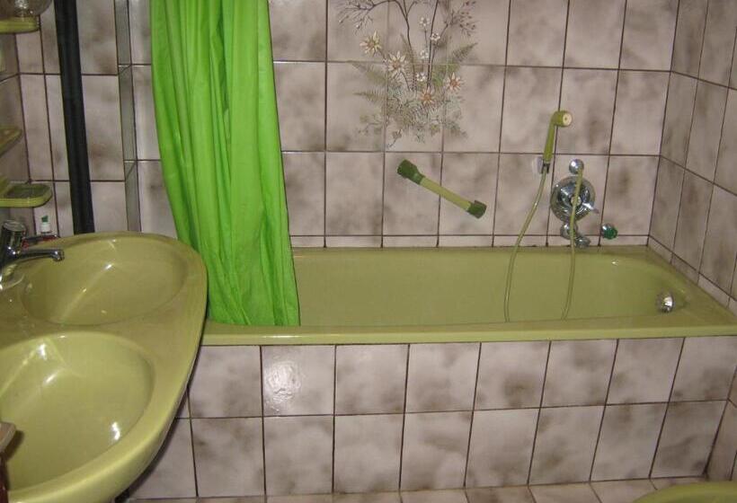 تختخواب در اتاق مشترک, Villa Ohrid Anastasia