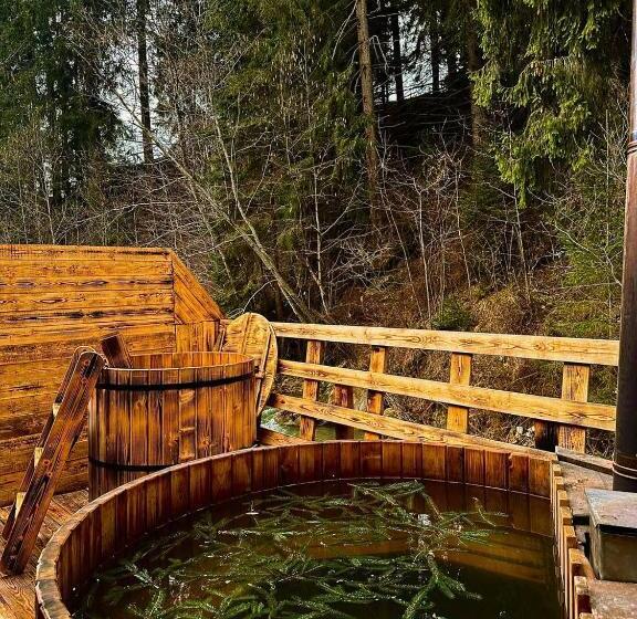 Quarto Triplo Superior, Naciku Spa