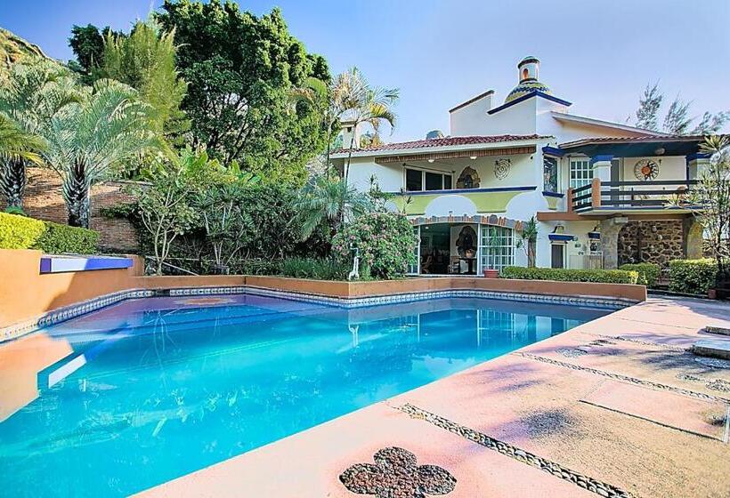 اتاق استاندارد با چشم‌انداز استخر, Casa Jacobina Tepoztlán