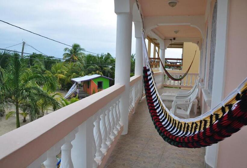 Апартаменты 3 Спальни, Sea View Suites