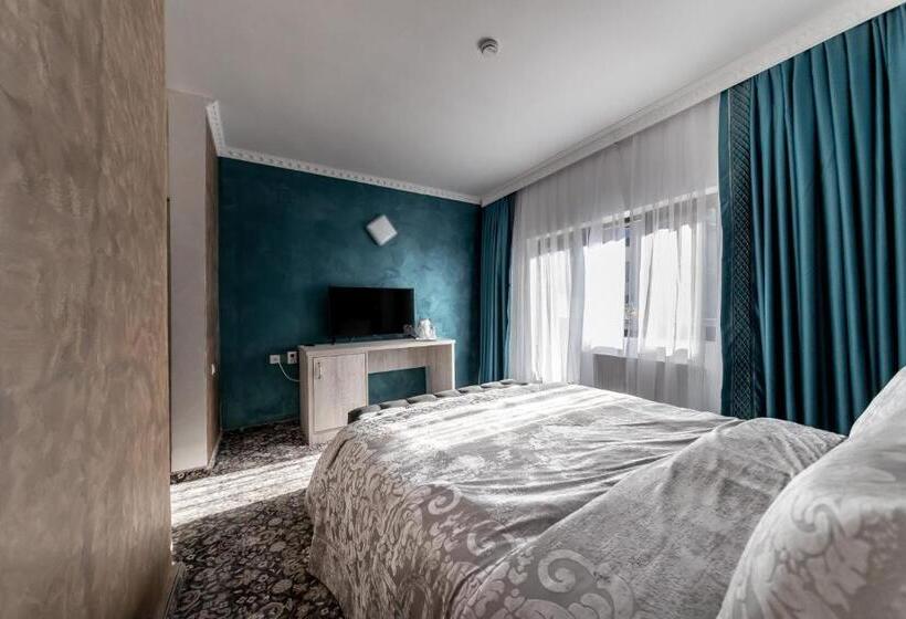 اتاق استاندارد با بالکن, Suru Hotel & Restaurant