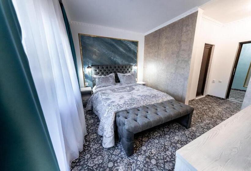اتاق استاندارد با بالکن, Suru Hotel & Restaurant