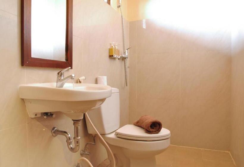 اتاق لوکس, Bemo Corner Guest House