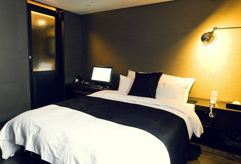 Номер Deluxe, Busan Amare