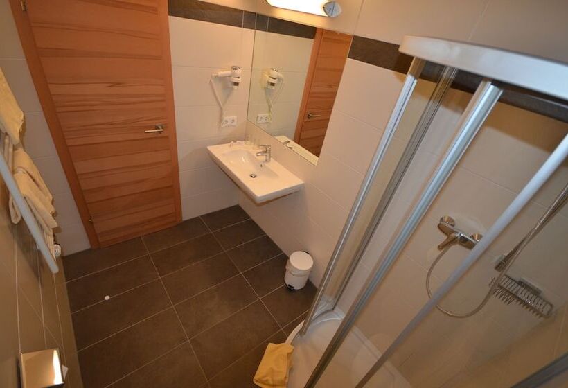 Quarto Economy, Traube