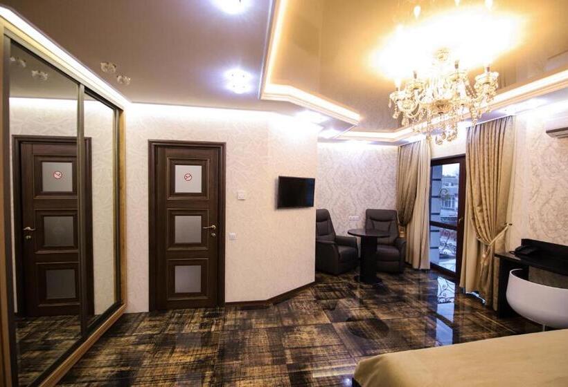 سوییت سوپریور, Prestige Apart