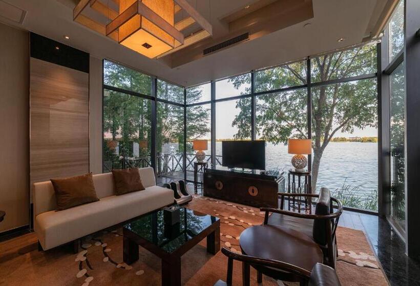 Вилла 2 Спальни, Citic Pacific Zhujiajiao Jin Jiang