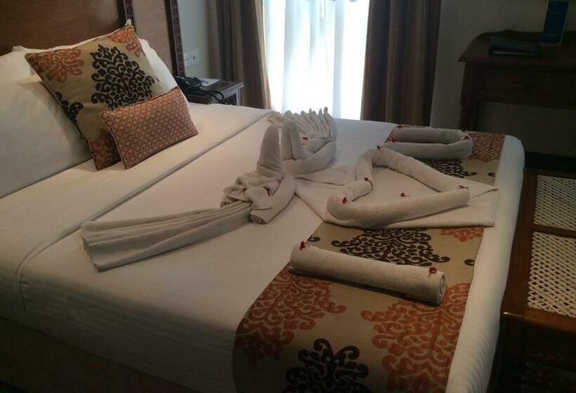 اتاق استاندارد, The Heron By Sarovar Portico India