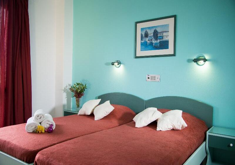 Студия Стандарт, Theoni Apartments