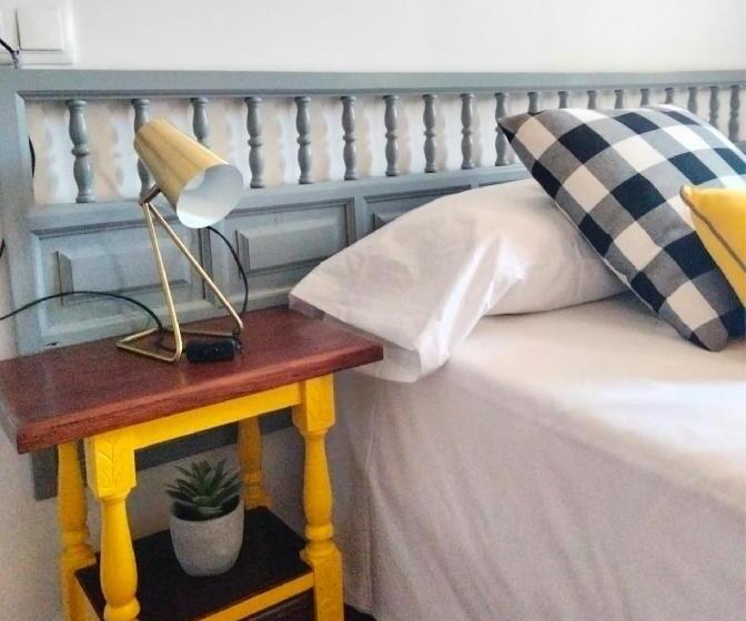 4인용 스탠다드 룸, Hostal Leon Dormido