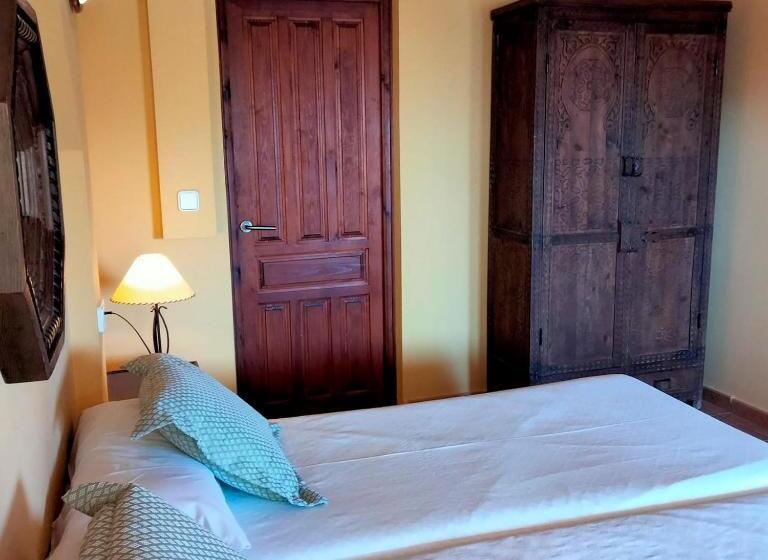 Апартаменты 1 Спальня, Hostal Leon Dormido