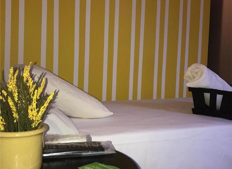 스탠다드 룸, Hostal Leon Dormido