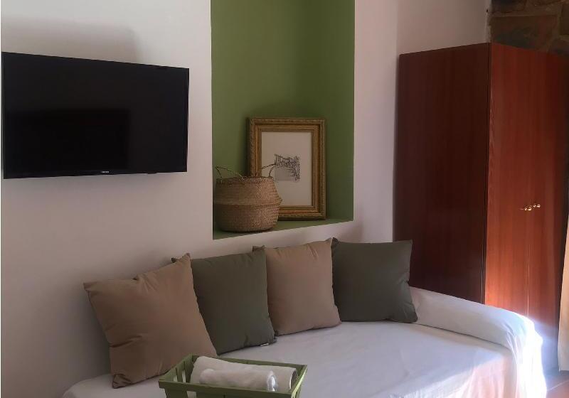 스탠다드 트리플 룸, Hostal Leon Dormido