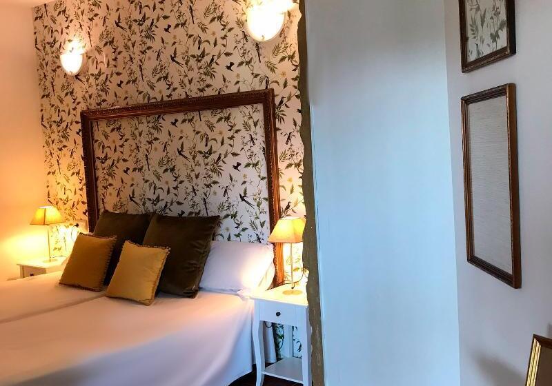Четырехместный Номер Стандарт, Hostal Leon Dormido