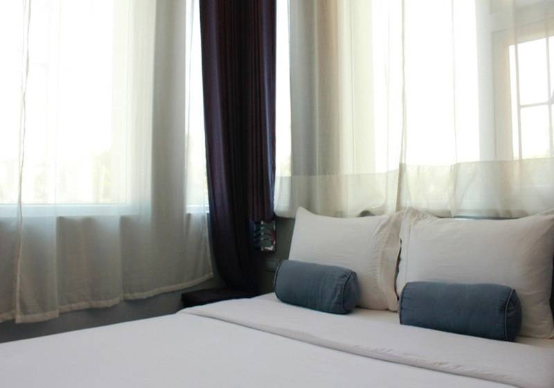 Номер Deluxe, Leez Inn Malate