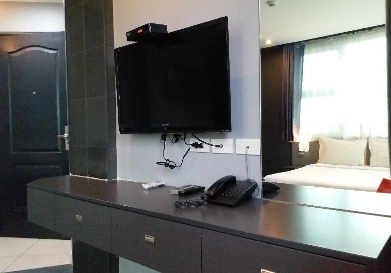 Номер Deluxe, Leez Inn Malate