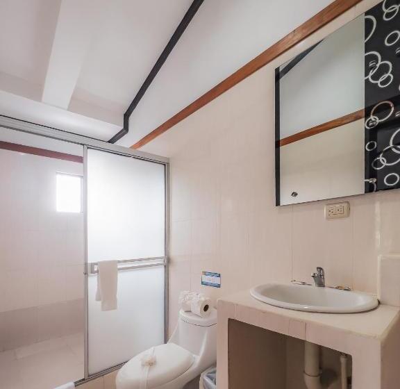 اتاق استاندارد با بالکن, Poshtel Arenal