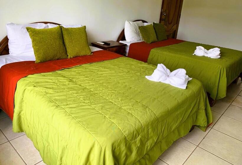 اتاق استاندارد با بالکن, Poshtel Arenal