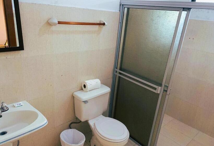 اتاق استاندارد با بالکن, Poshtel Arenal