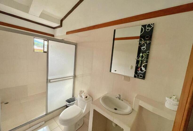 اتاق لوکس چهار تخته, Poshtel Arenal