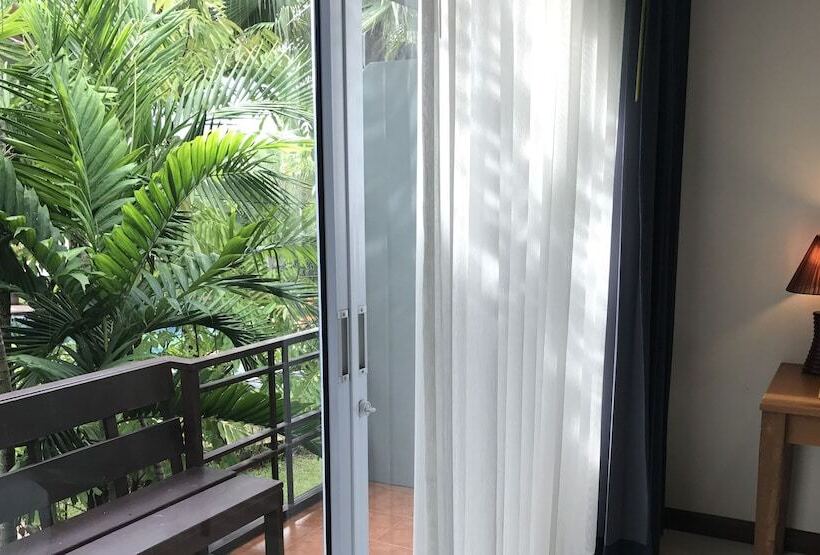 스탠다드 트리플 룸, Taman Resort
