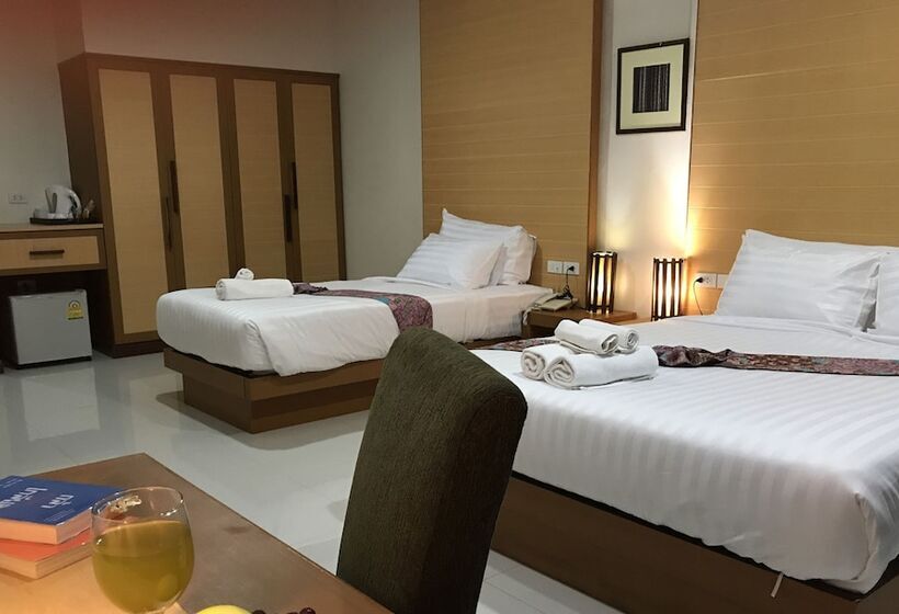 스탠다드 트리플 룸, Taman Resort