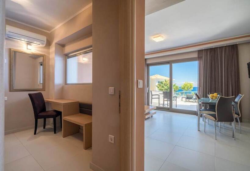 Люкс Superior Вид на Море, Kymothoe Elite Suites