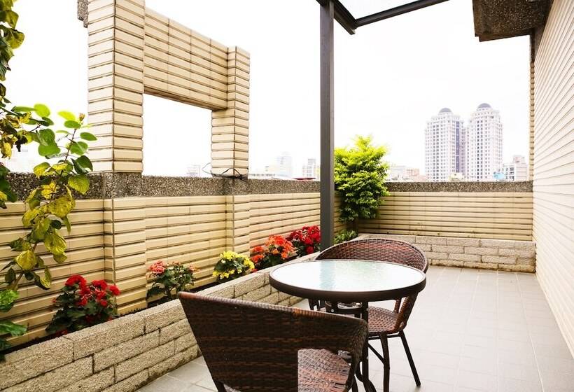 اتاق لوکس با بالکن, Yuhao Hotel   Hsinchu Branch