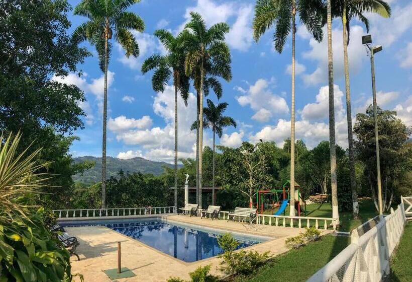 패밀리 룸, Room In Lodge   Family Cabin With River View