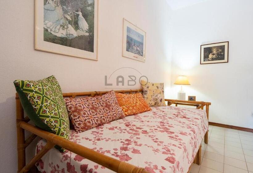 آپارتمان 1 خوابه با چشم‌انداز, Residenza Crivo