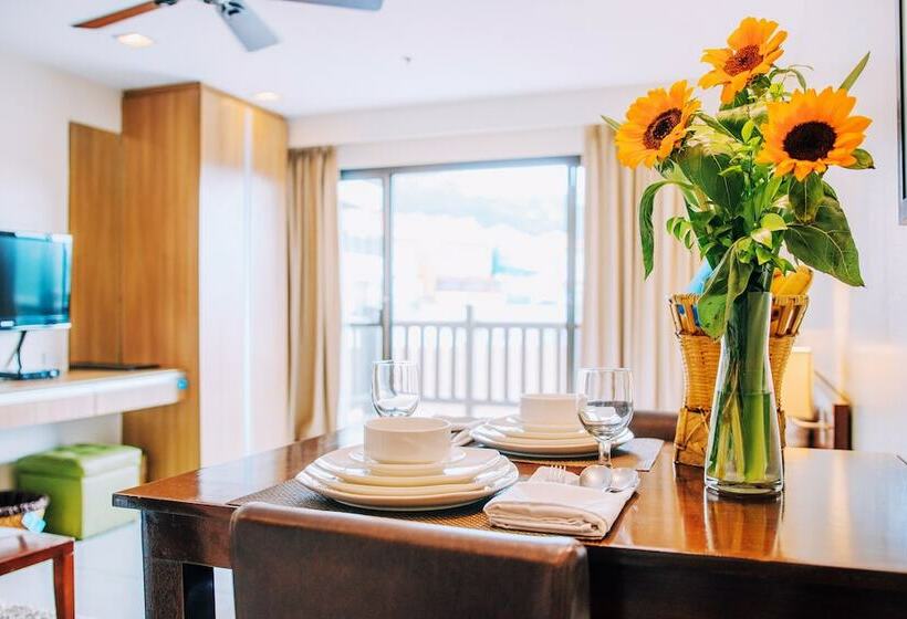 חדר דלוקס עם מרפסת, Azalea Residences Baguio